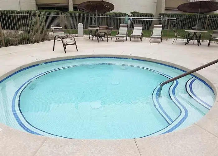 Modern - Get To Old Town In Minutes! Apartment *